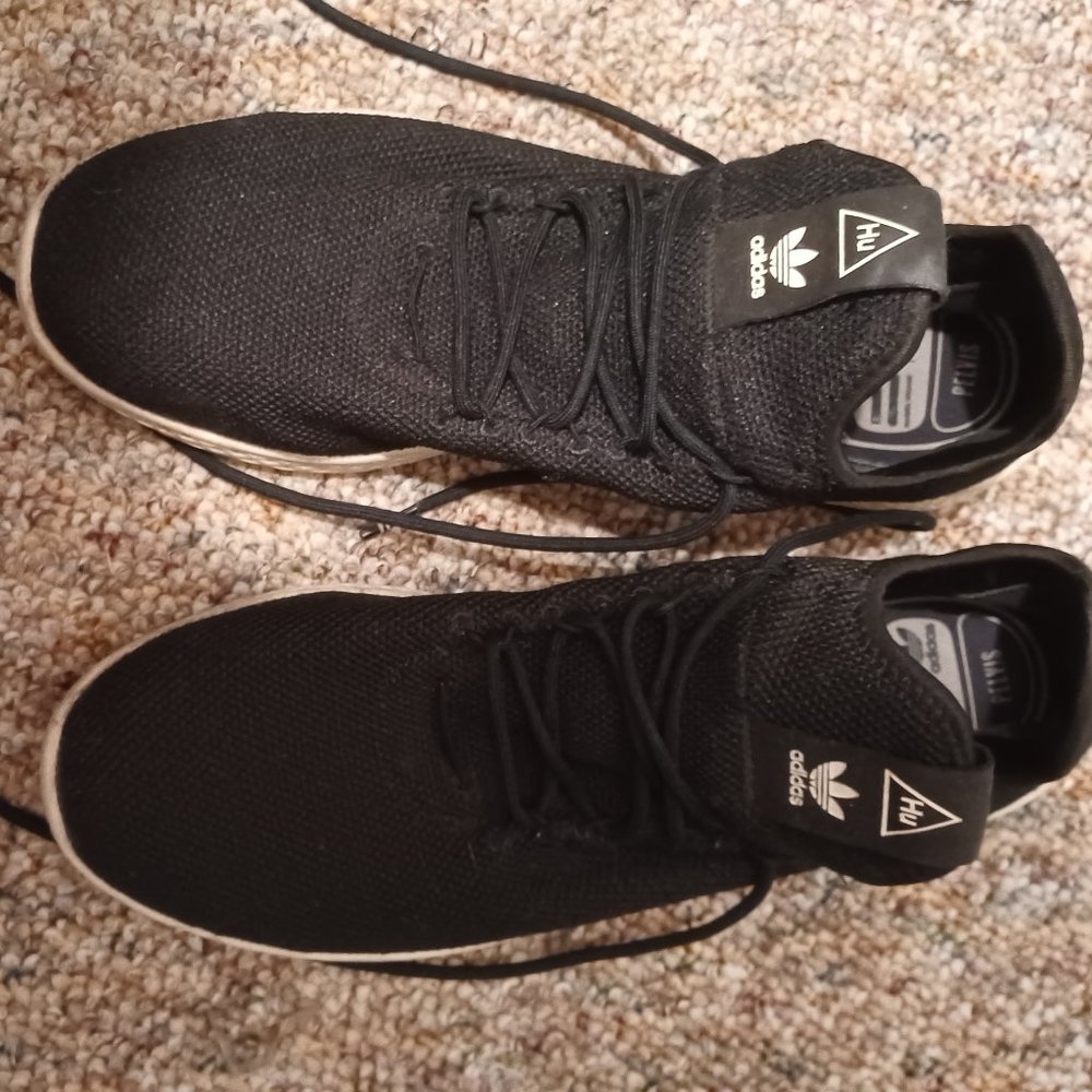 Adidas Pharrell Williams, size 12R, Black knitted uppers, rubber soles